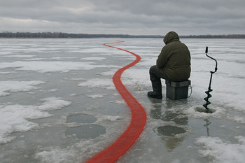 Маршрут по последнему льду с мокрой поверхностью и лужами
